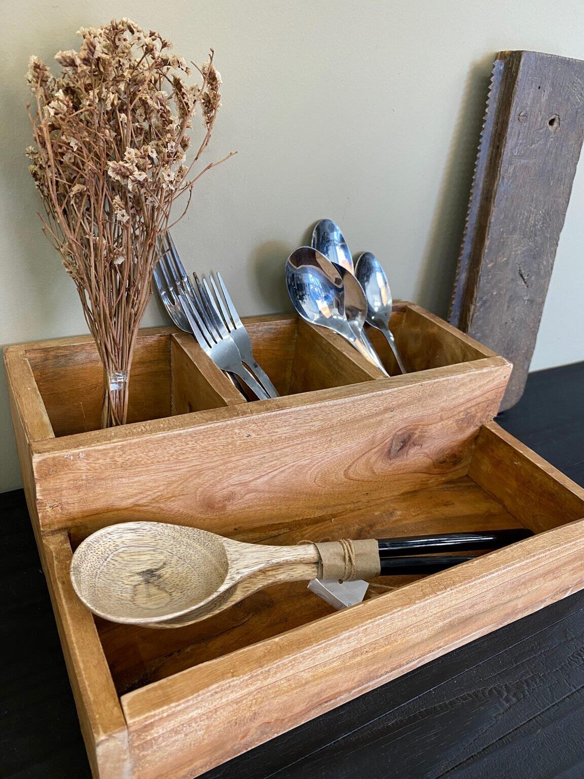 Wooden Divided Box רהיטים בעיצוב אישיסטודיו נושקה Studio Nooshka