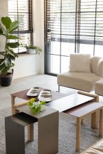 סט שולחנות סלון מודולרי דגם טל מיקס סטודיו נושקה - שילוב עץ וברזל צבעוני