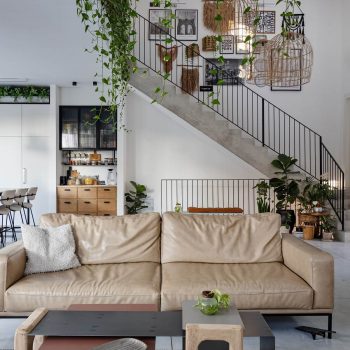 סט שולחנות סלון מודולרי דגם טל מיקס סטודיו נושקה - שילוב עץ וברזל צבעוני